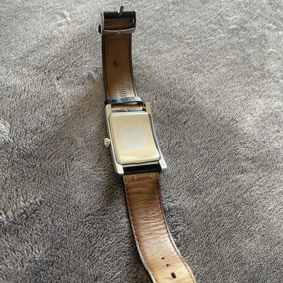 Armani men’s watch. Battery needs to be changed - Picture 3 of 3